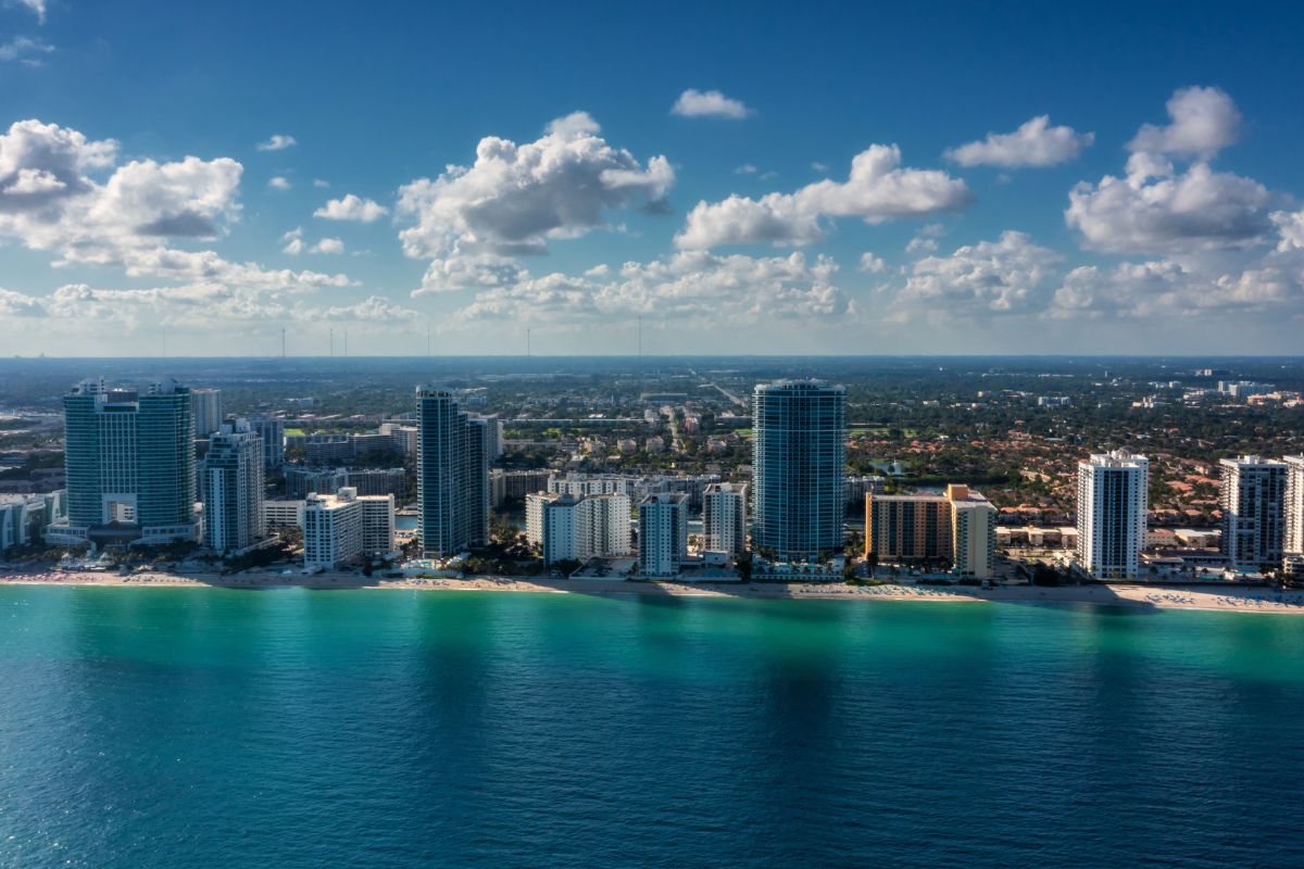 An aerial photo of Hollywood Florida skyline